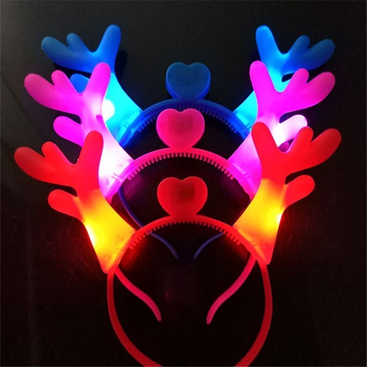 Kids Glowing Toys Party Toys Glowing Headband / Whistle / Gyro Ring / Birthday Gift Toys