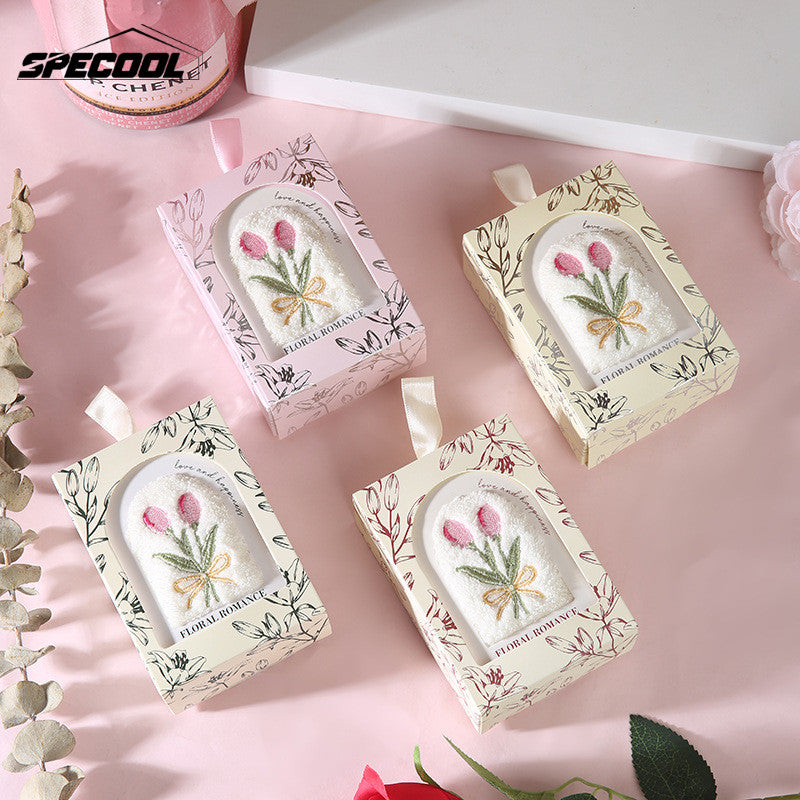 Tulip Embroidered Towel Gift Box Wedding Favor Souvenir Bridesmaid Gifts Opening Event Presents Small Gift