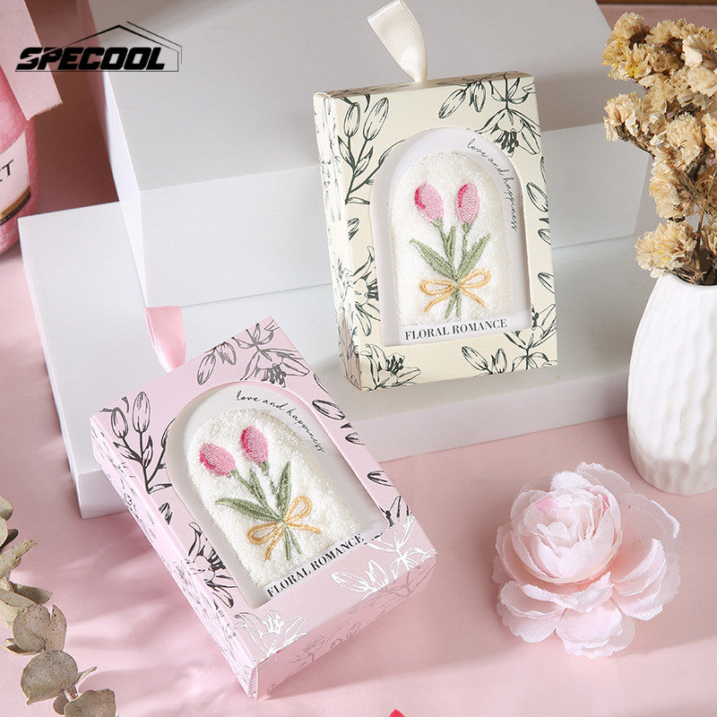 Tulip Embroidered Towel Gift Box Wedding Favor Souvenir Bridesmaid Gifts Opening Event Presents Small Gift